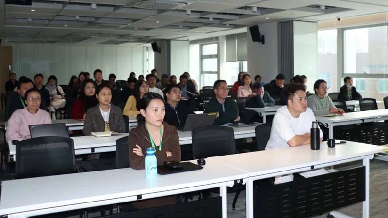 潔特生物“AI賦能”專題培訓圓滿舉辦，開啟智能化深化新篇章！